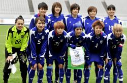 雷速体育下载-喜获胜利：女子足球队实力碾压对手