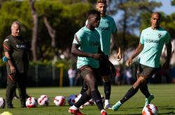 雷速体育比分官网直播-关于葡萄牙队翻盘日本队，奥恰洛夫关键制胜的信息