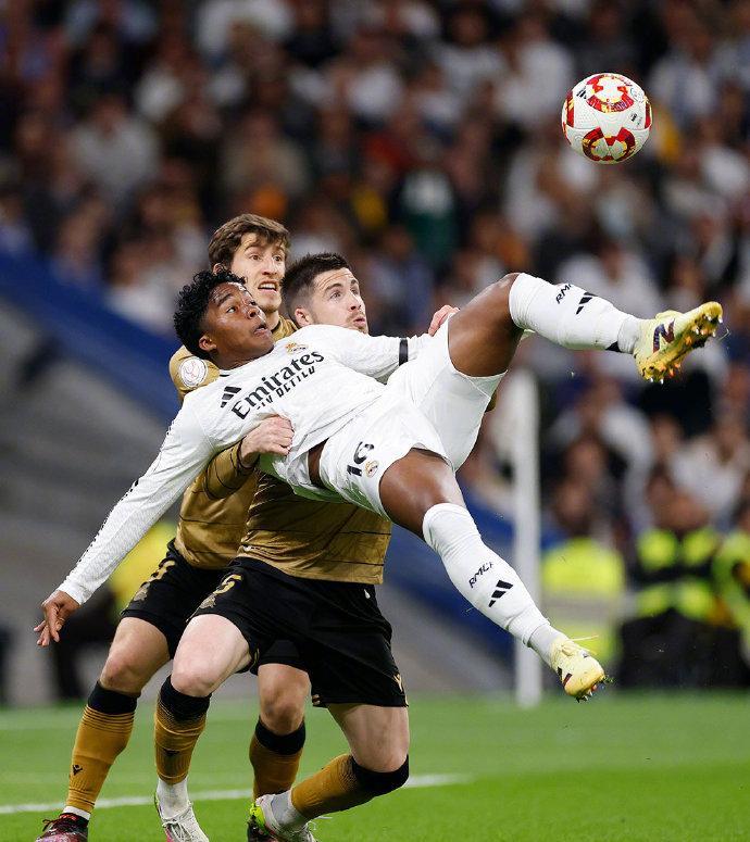 皇马防守更显稳固,成功挺进积分榜前列!的简单介绍 皇马防守更显稳固,成功挺进积分榜前列!的简单介绍