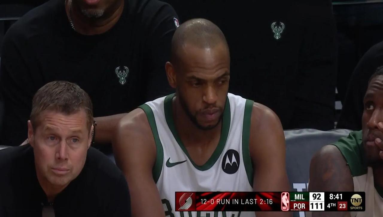 雄鹿主场胜开拓者，米德尔顿贡献全面表现