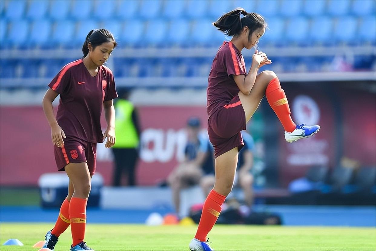 包含精湛技艺表现：女足比赛名将飙戏的词条