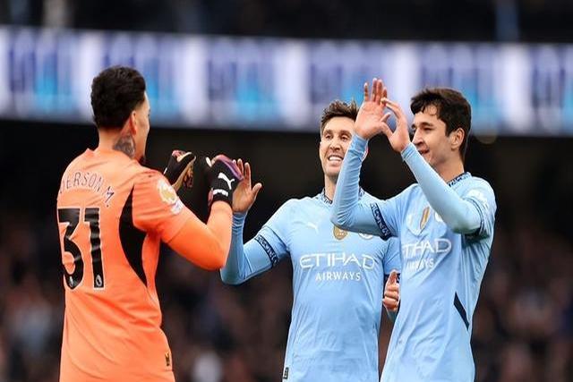 KT轻取曼城，保罗绝境下完成绝杀顶尖较量季后赛，强势挺进下一轮的简单介绍