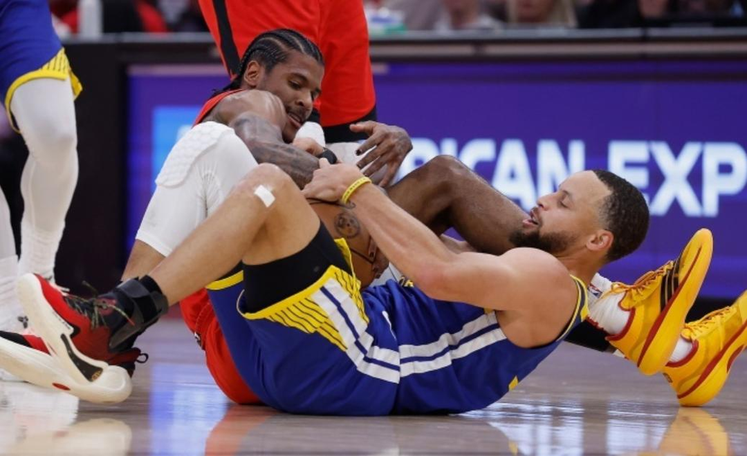 包含爵士碾压波兰男篮,丹尼·格林送出助攻的词条 包含爵士碾压波兰男篮,丹尼·格林送出助攻的词条