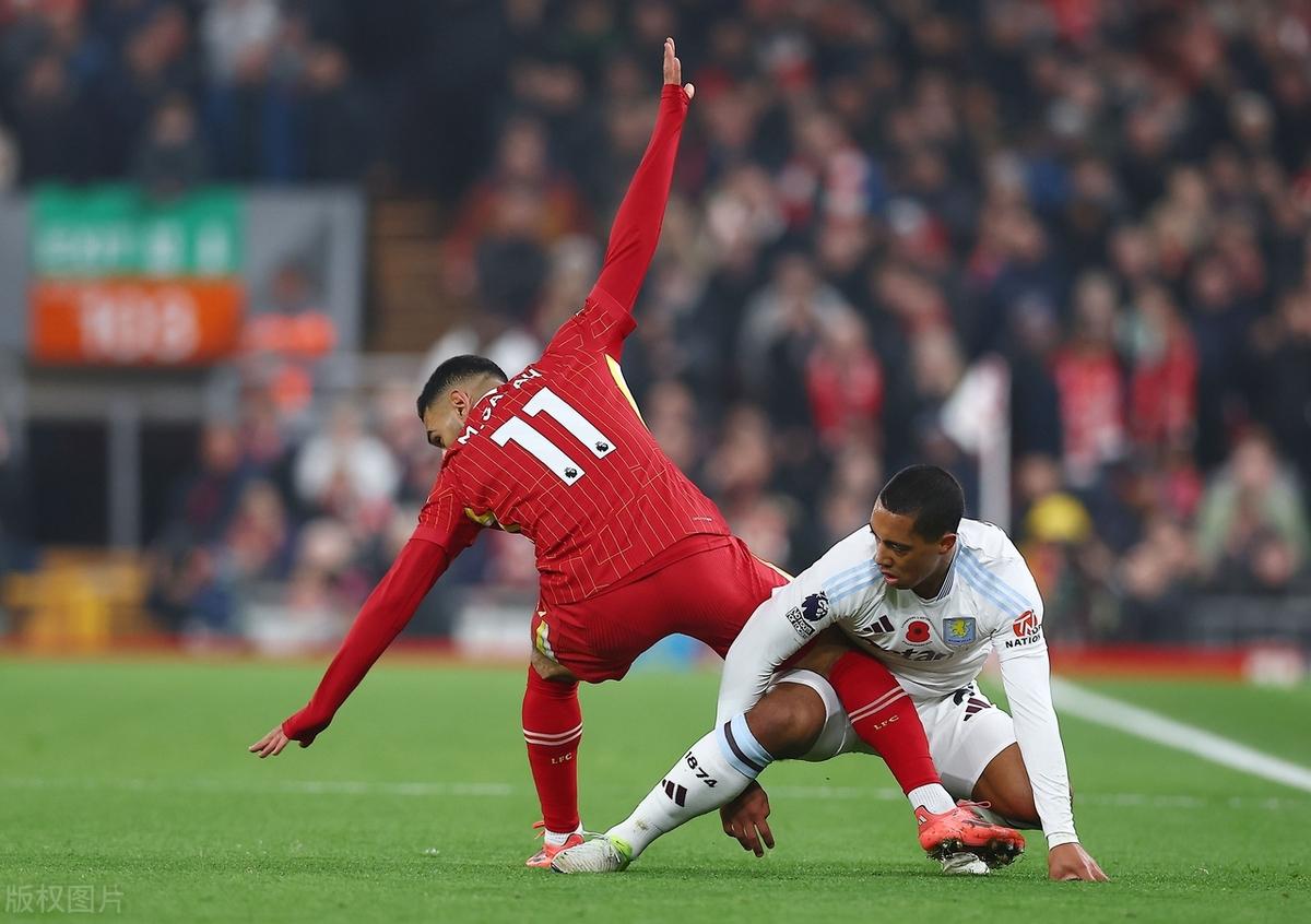 塞维利亚鏖战英格兰,萨内带队取胜 塞维利亚鏖战英格兰,萨内带队取胜